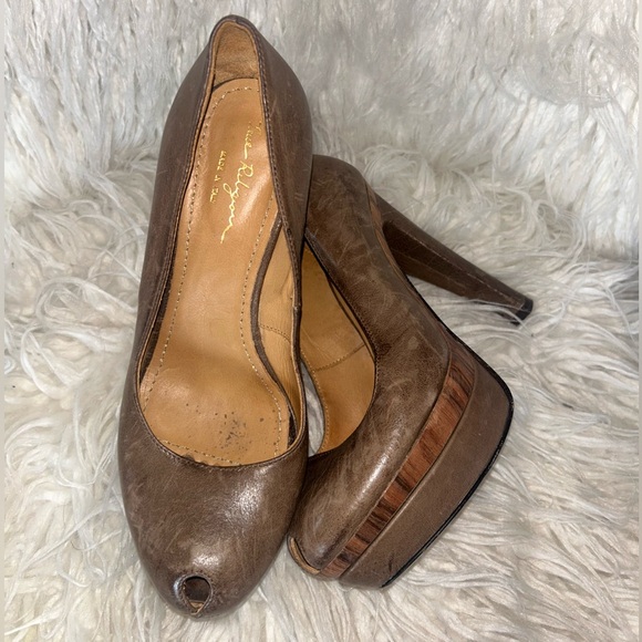 True Religion Brown Leather Platform Pumps. Size 37 / US 6 - Picture 6 of 10